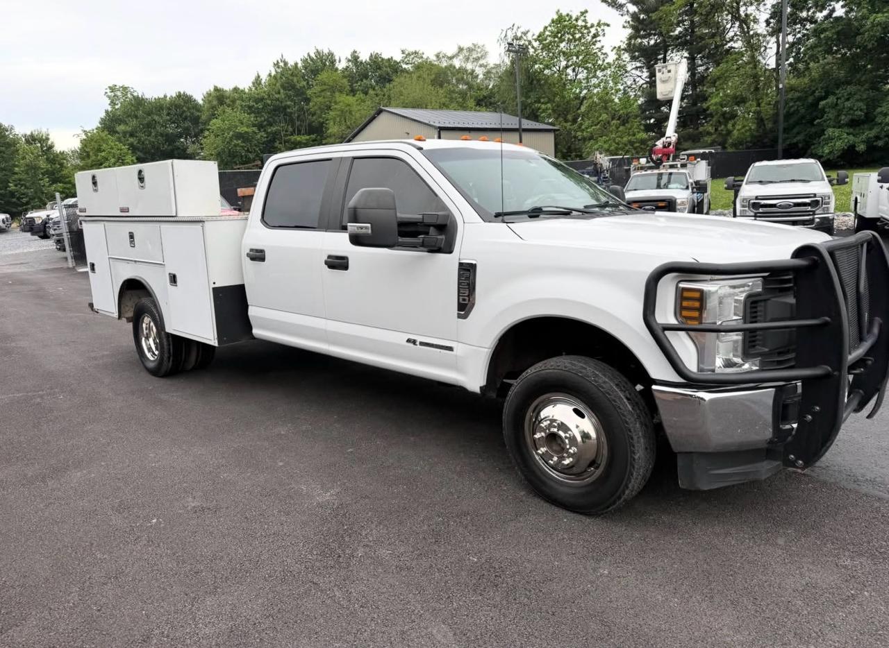 ford f-350 super duty chassis cab 2018 1FD8W3HT7JEB08939 image ford f-350 super duty chassis cab 2018 1FD8W3HT7JEB08939 image